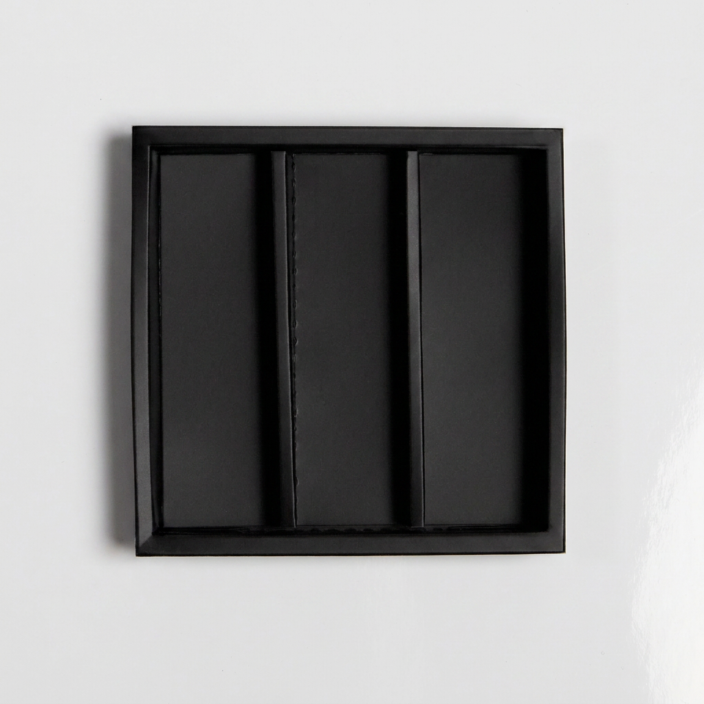 Atelier 09 Narrow Rows Black