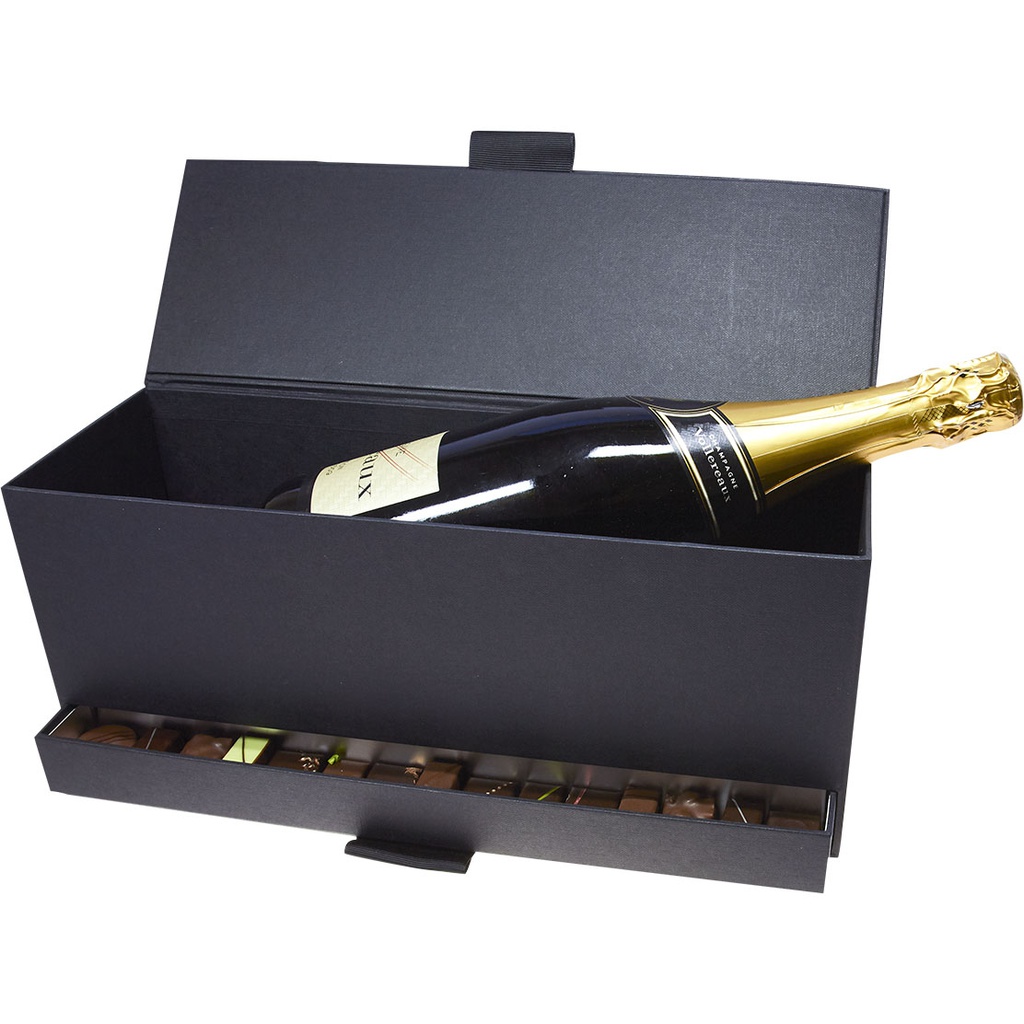 BLACK IS BLACK champagne