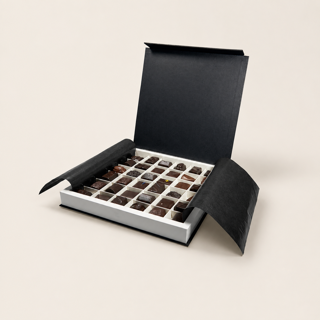 Prestige coffret à fermeture aimantée carré 36 chocolats